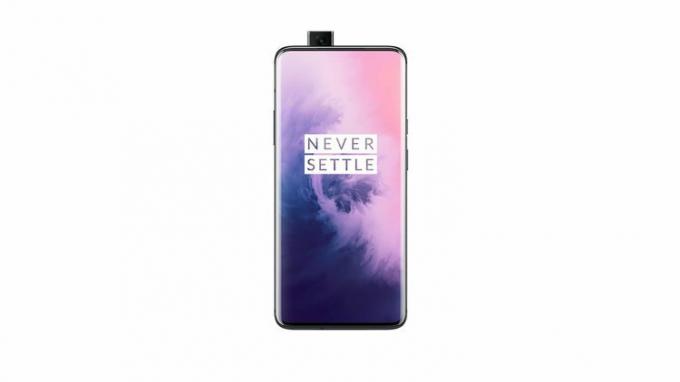 Телефонът OnePlus 7 Pro обърнат напред