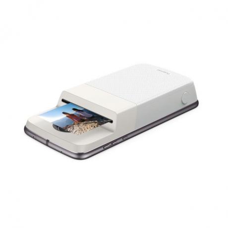 Imprimantă Polaroid Insta-Share care imprimă o fotografie 2 x 3