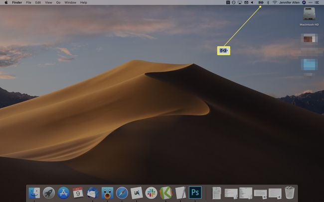 バッテリーアイコンが強調表示されたMacOSデスクトップ画面