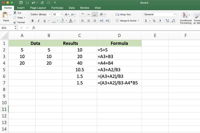 Zrzut ekranu programu Excel pokazujący formuły dodawania