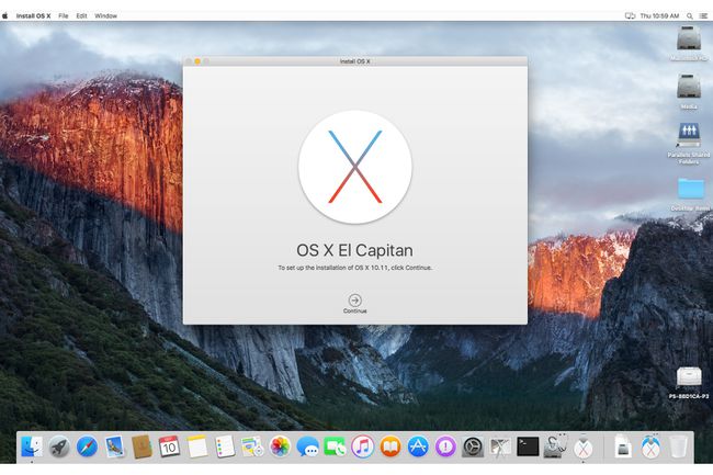 سيبدأ مثبت OS X El Capitan تلقائيًا بمجرد اكتمال التنزيل من متجر تطبيقات Mac.