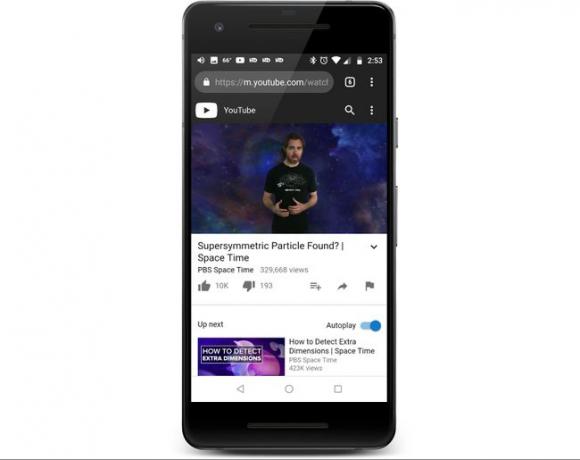 Videoposnetek v YouTubu, ki se predvaja v napravi Android v mobilnem spletnem brskalniku.