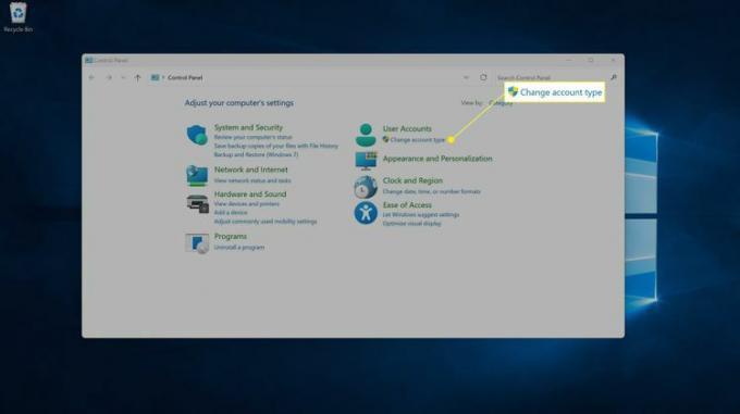 Zmień typ konta podświetlony w Panelu sterowania systemu Windows 11.