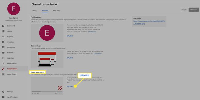 Selecteer onder Videowatermerk Uploaden om een ​​aangepast watermerk toe te voegen dat in de rechterhoek van je video's wordt weergegeven.