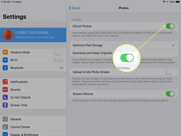 iCloudPhotosスイッチが強調表示されたiPadPhotos同期設定のスクリーンショット