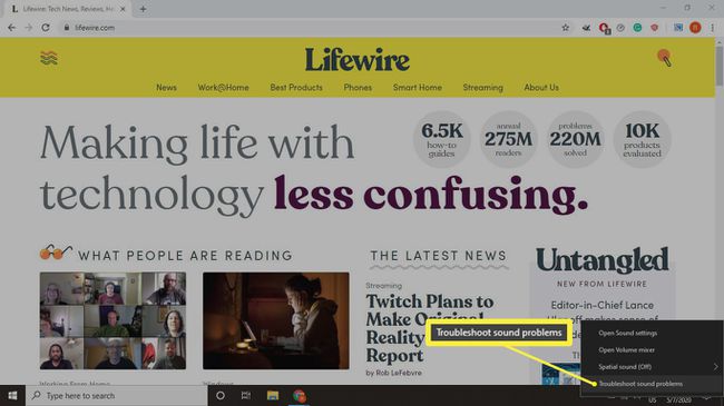 Görev çubuğundaki Hoparlörler simgesine sağ tıklayın ve Ses sorunlarını gider öğesini seçin.