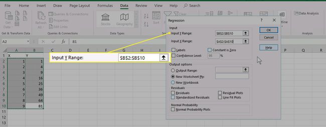 Excel-Regressionsoptionen mit hervorgehobenem Eingabe-Y-Bereich