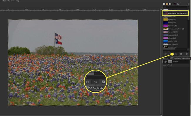 Posnetek zaslona GIMP z označenim barvnim zemljevidom in ukazom Duplicate Palette