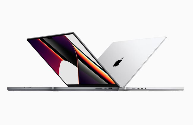 14- и 16-инчови лаптопи MacBook Pro гръб до гръб