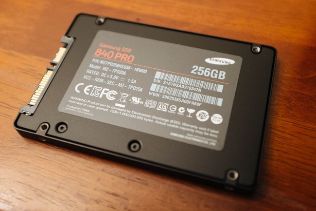 SAMSUNG 840 Pro seeria 2,5-tolline 256 GB SATA 6 GB pooljuhtketas