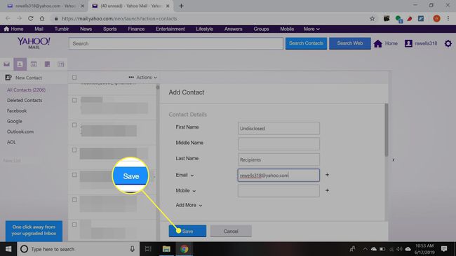 Tela Adicionar contato do Yahoo Mail com o botão Salvar destacado