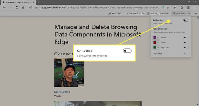 Una captura de pantalla de las opciones de Herramientas gramaticales en el Lector inmersivo de Edge con la opción Sílabas resaltada