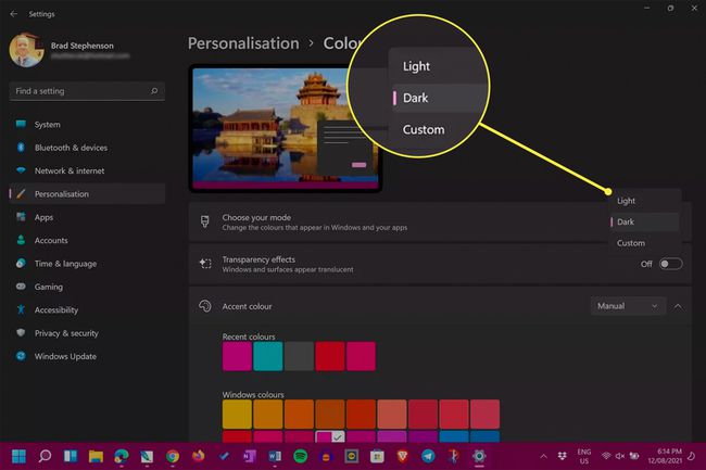 Windows 11-innstillinger for mørk og lys modus.