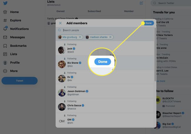Экран добавления участников в Twitter с выделенной кнопкой Готово