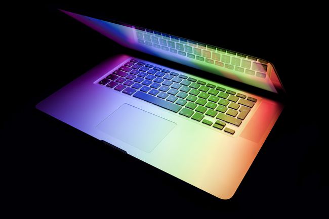 Macbook színes kijelzővel