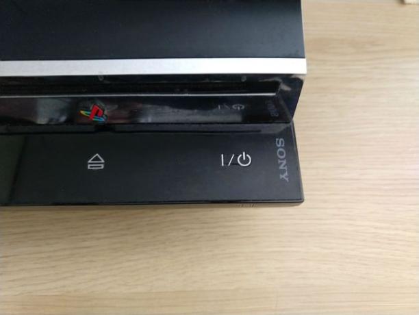 PS3の電源ボタン