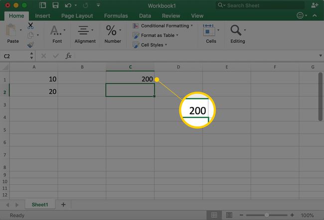 Excel pokazujący komórkę A1 z liczbą 200