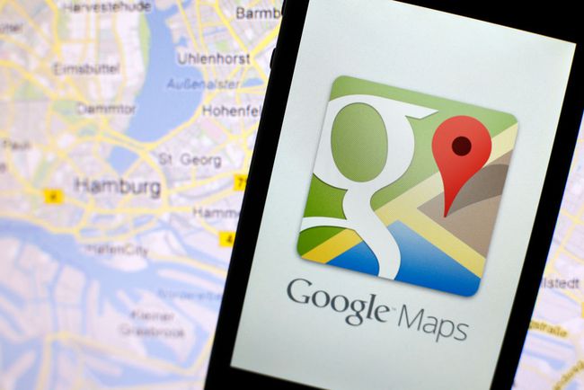 Приложение Google Maps на iPhone.