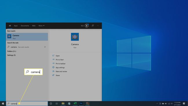 Søker etter Kamera-appen i Windows 10.