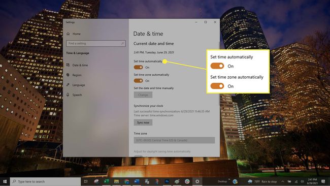 Windows 10'da saat ve saat dilimini otomatik olarak ayarlamak için ayarları açma.