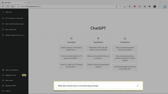 ChatGPT で強調表示された新しいプロンプト フィールドと送信アイコン。