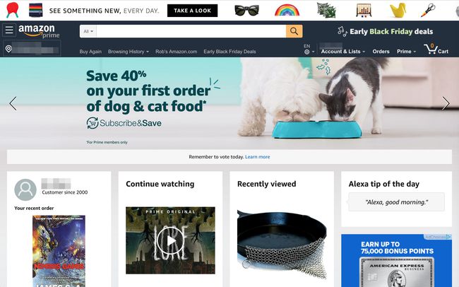 Página de inicio de Amazon con un banner de comida para perros y gatos con un descuento del 40% en la parte superior