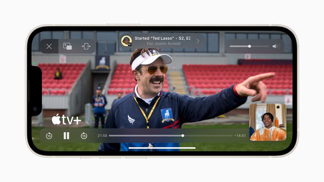 SharePlay beim Spielen von Ted Lasso in FaceTime auf einem iPhone 13