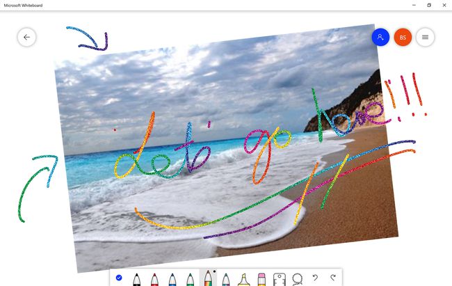 Aplikacja do rysowania Microsoft Whiteboard na urządzeniu Windows 10 Surface Pro.
