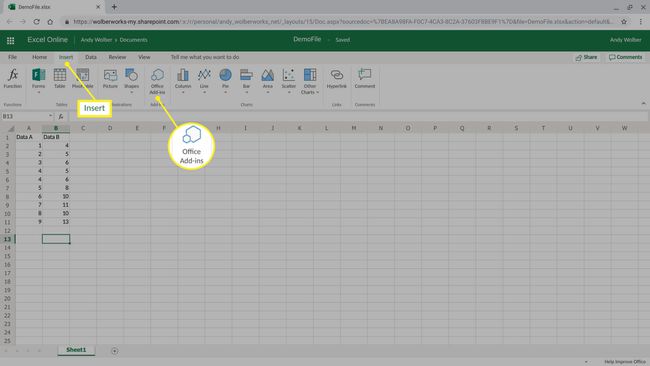 Zeigt das Menü " Excel Online Insert" mit hervorgehobenen Office-Add-Ins an