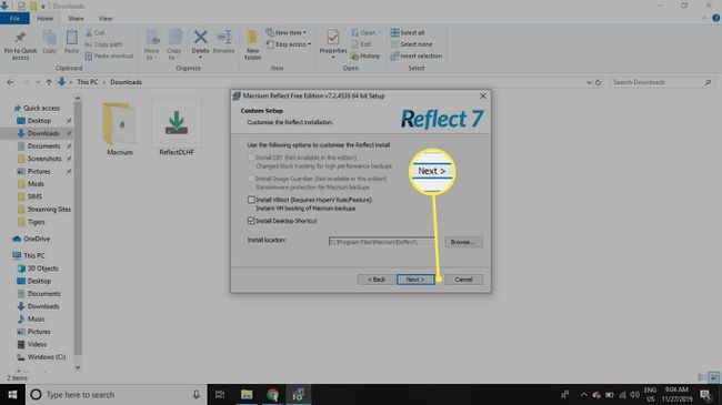 Vyberte Procházet a vyberte umístění instalace a poté vyberte Další.