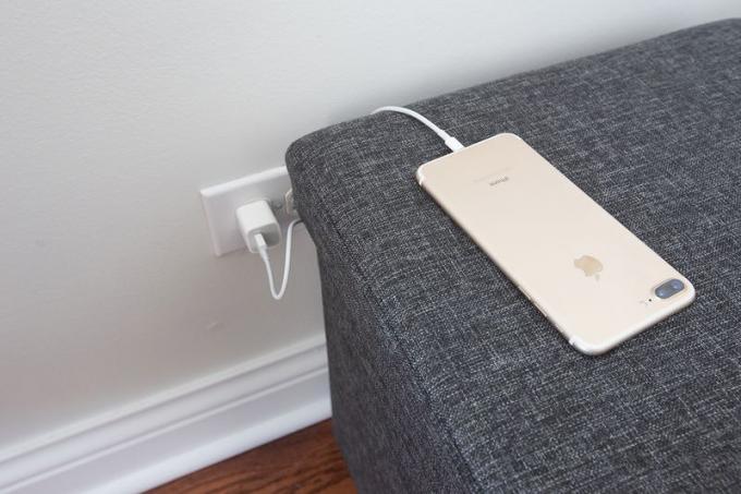 Apple लाइटनिंग से USB केबल (6-फुट)