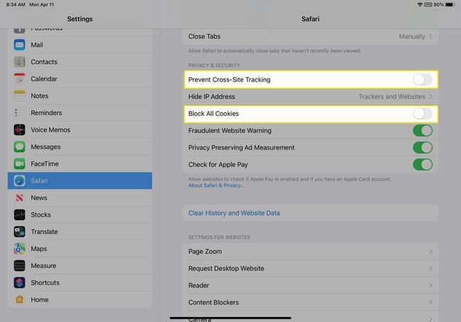" منع التعقب عبر المواقع" و " حظر كافة ملفات تعريف الارتباط" في إعدادات الأمان على جهاز iPad