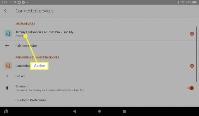 AirPods вибрано як активний медіапристрій на Kindle Fire.