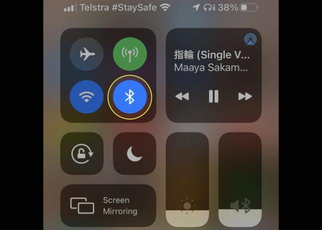 iPhone'i seaded, kus Bluetoothi ​​ikoon on esile tõstetud.