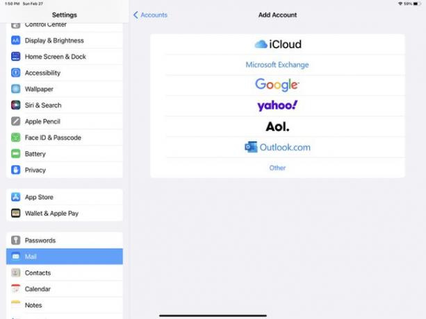 خيارات الحساب للبريد الإلكتروني في iPadOS.