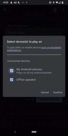 Dispozitivele conectate și Confirmarea sunt evidențiate în Google Family bell.