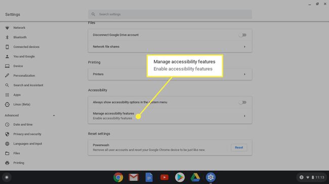 Opțiunea „Gestionați funcțiile de accesibilitate” din setările Chromebookului