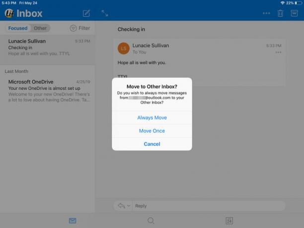 Dialoogiviip e-kirjade teisaldamise kohta Outlook for iOS-i postkasti Muu.