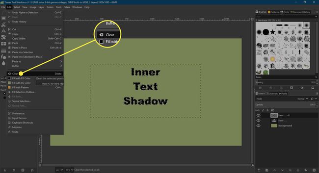 Ein Screenshot von GIMP mit hervorgehobenem Clear-Befehl