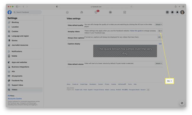 Подешавања за аутоматску репродукцију видеа на Фацебоок локацији са истакнутим Укључено.