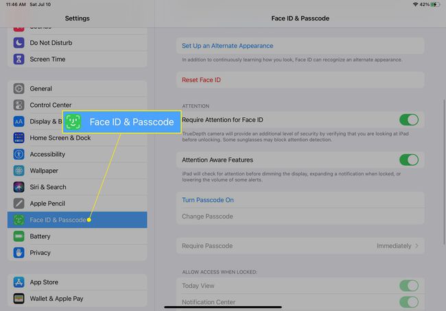 iPad-indstillinger med Face ID og adgangskode fremhævet