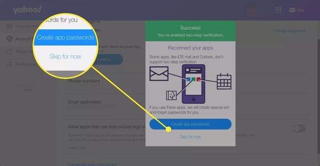 Tela de sucesso da verificação de dois fatores no Yahoo Mail com os botões " criar senhas de aplicativos" e " ignorar por enquanto" destacados