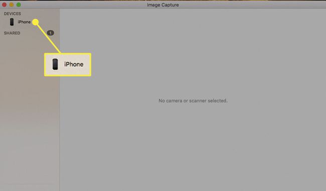 Um iPhone em Dispositivos no aplicativo Image Capture