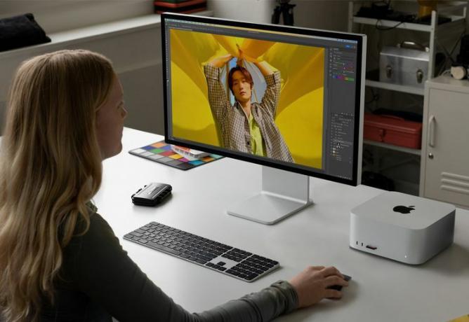 写真編集に Mac Studio コンピューターを使用している人。