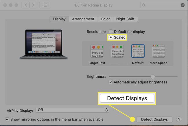 macOSのディスプレイ設定から[ディスプレイの検出]ボタン。