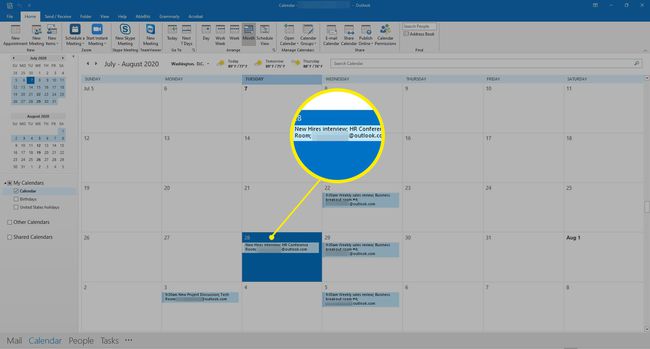 Åbning af et møde i en Outlook-kalender.