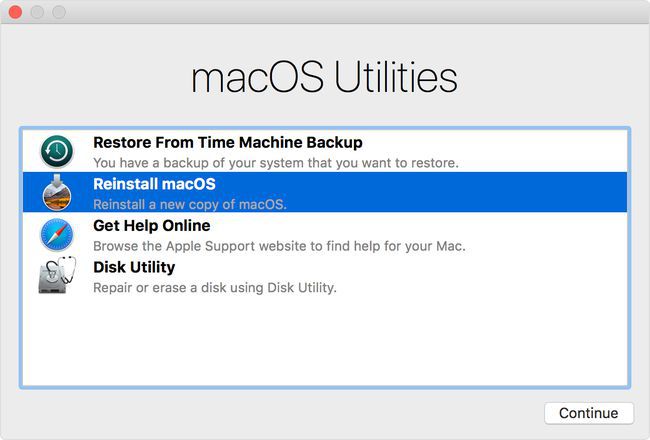 شاشة MacOS Utilities مع خيار إعادة تثبيت MacOS. 