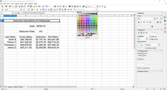 De spreadsheettitel instellen op een hemelsblauwe achtergrond in OpenOffice Calc.