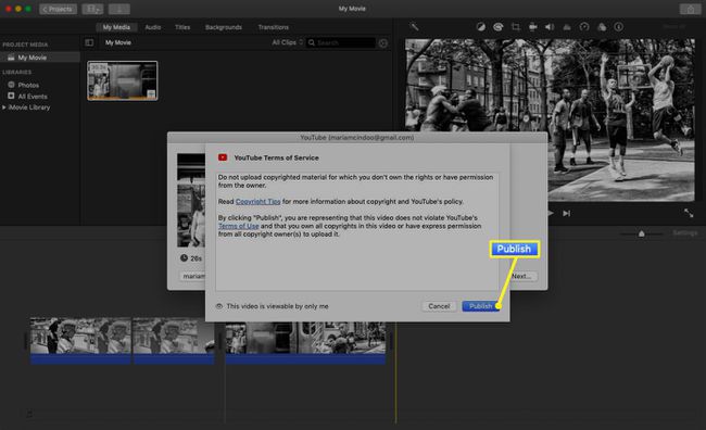 iMovie с уведомлением о загрузке на YouTube и выделенной кнопкой «Опубликовать».