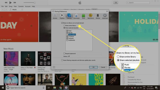 iTunes koplietošanas preferences ar iezīmētām opcijām Share Entire Library un Share Selected Playlists